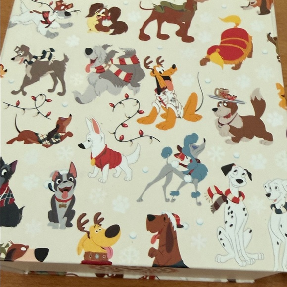 Dooney & Bourke Disney MagicBand with Characters - Picture 3 of 4